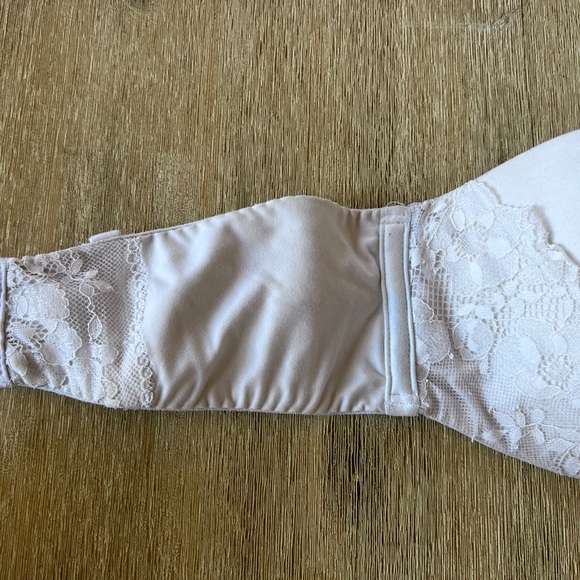 VICTORIA’S SECRET Strapless White Bra 34D - Picture 3 of 6